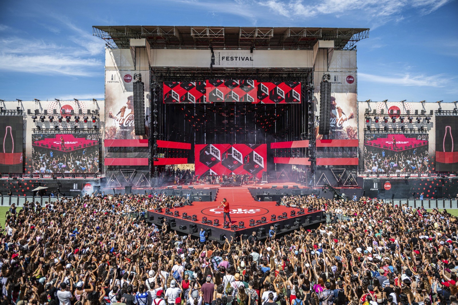 Coca Cola Music Experience 2022 fue un rotundo éxito que consolidó su lugar como uno de los festivales más importantes y esperados del verano en España.